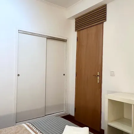 Δωμάτια σε οικογενειακή κατοικία Sem Janela Without Window